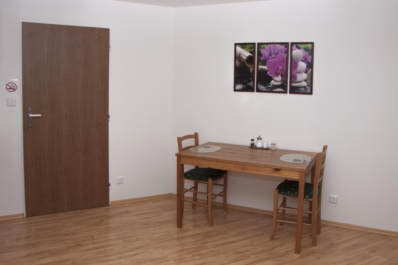 Ubytovani U Lva Žirovnice Exterior foto