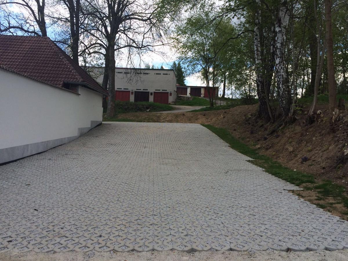 Ubytovani U Lva Žirovnice Exterior foto